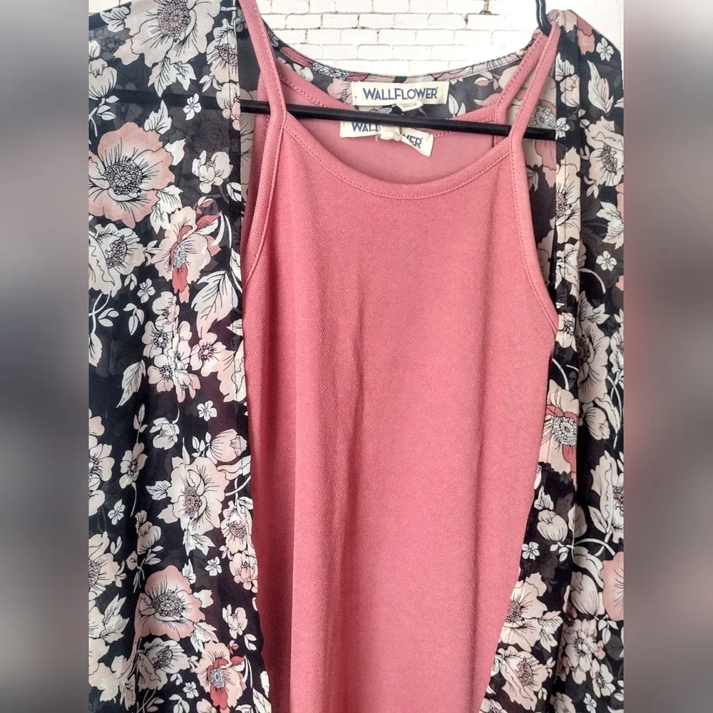 Wallflower Juniors Dress and Cardigan Set Size XS - New With Tags - Picture 2 of 5